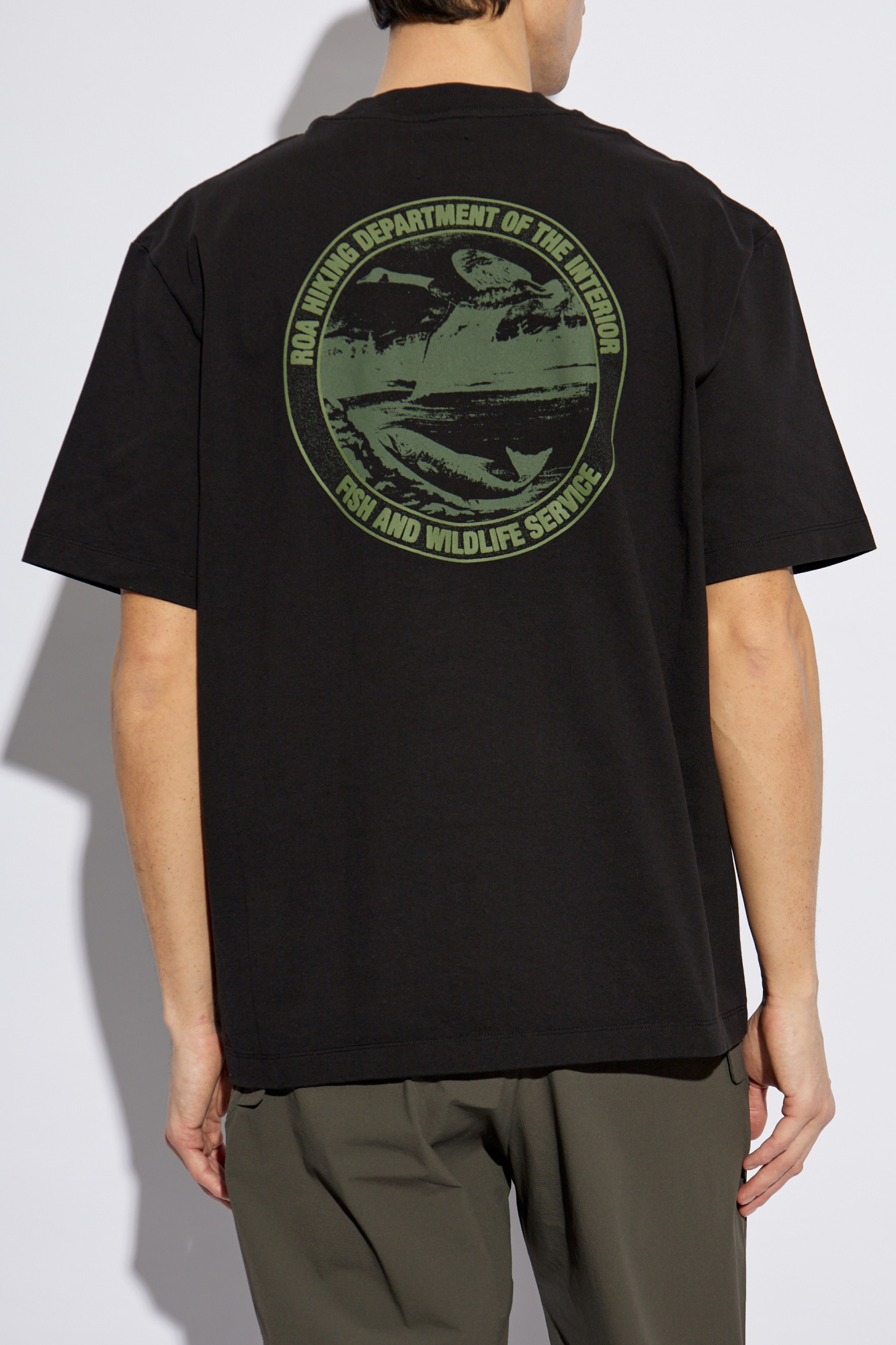 Tシャツ・カットソー ROA Regular Logo T-Shirt ROA Light Regular Tee (Black) – August